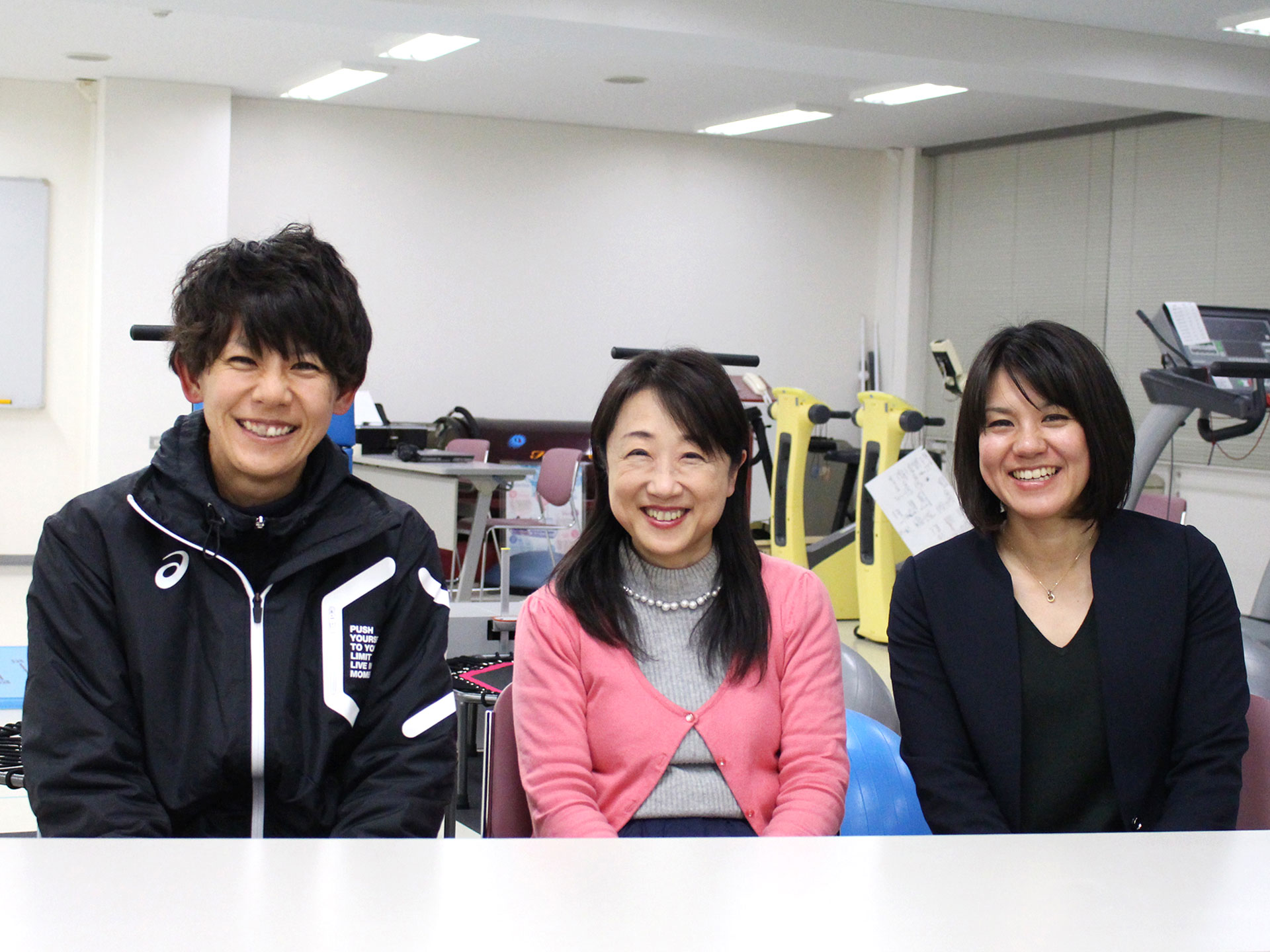 豆乳の効能や飲むタイミングなど活発に意見を交わした（左から）田邊監督、坂元先生、小川氏